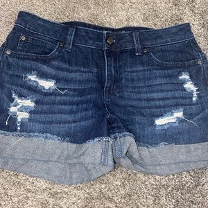 Jennifer Lopez Mid Rise Short